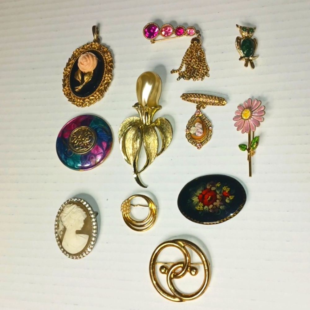 Vintage brooches